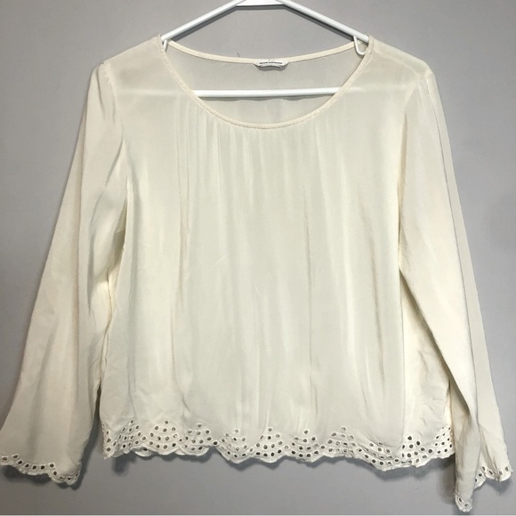 Club Monaco Tops - Club Monaco 100% Silk Cream Eyelet Hem Blouse, size M